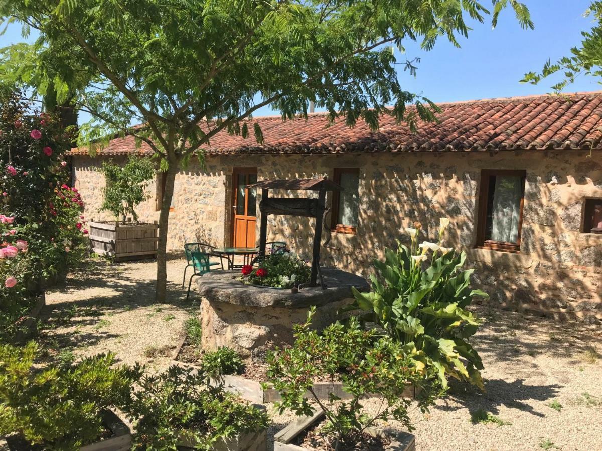 La Raymondiere Vernoux-en-Gatine Exterior photo